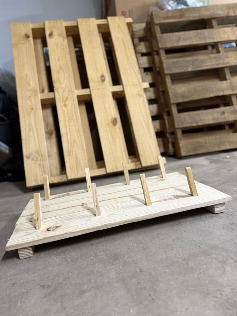 Pallet Hat Rack